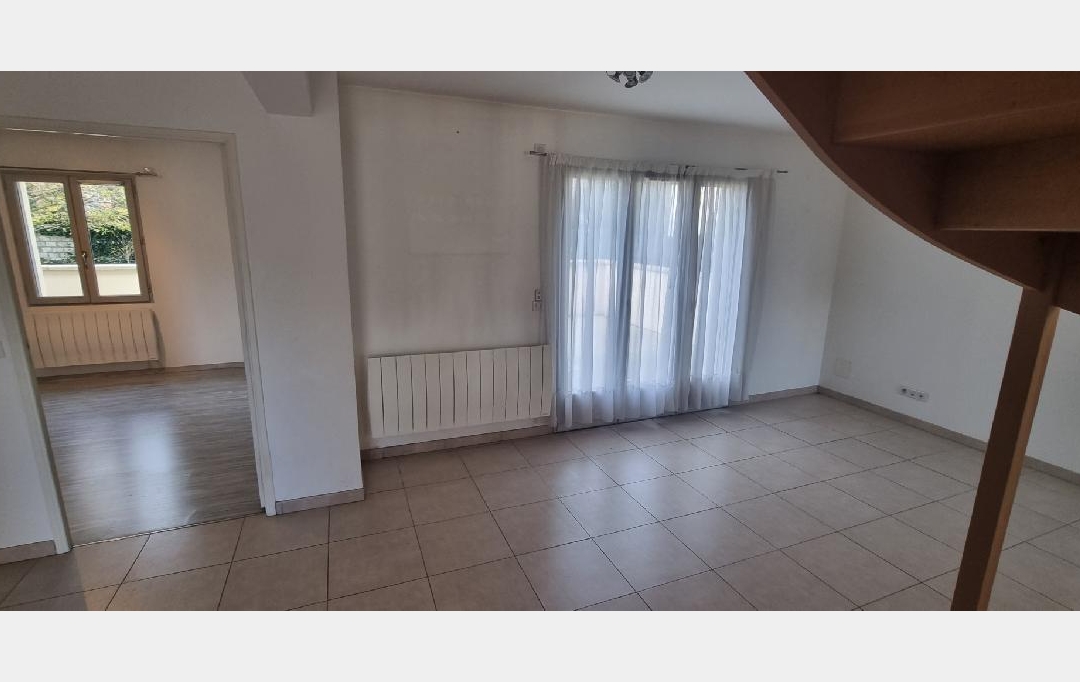 Annonces PROVINS : House | PONT-SUR-YONNE (89140) | 115 m2 | 900 € 