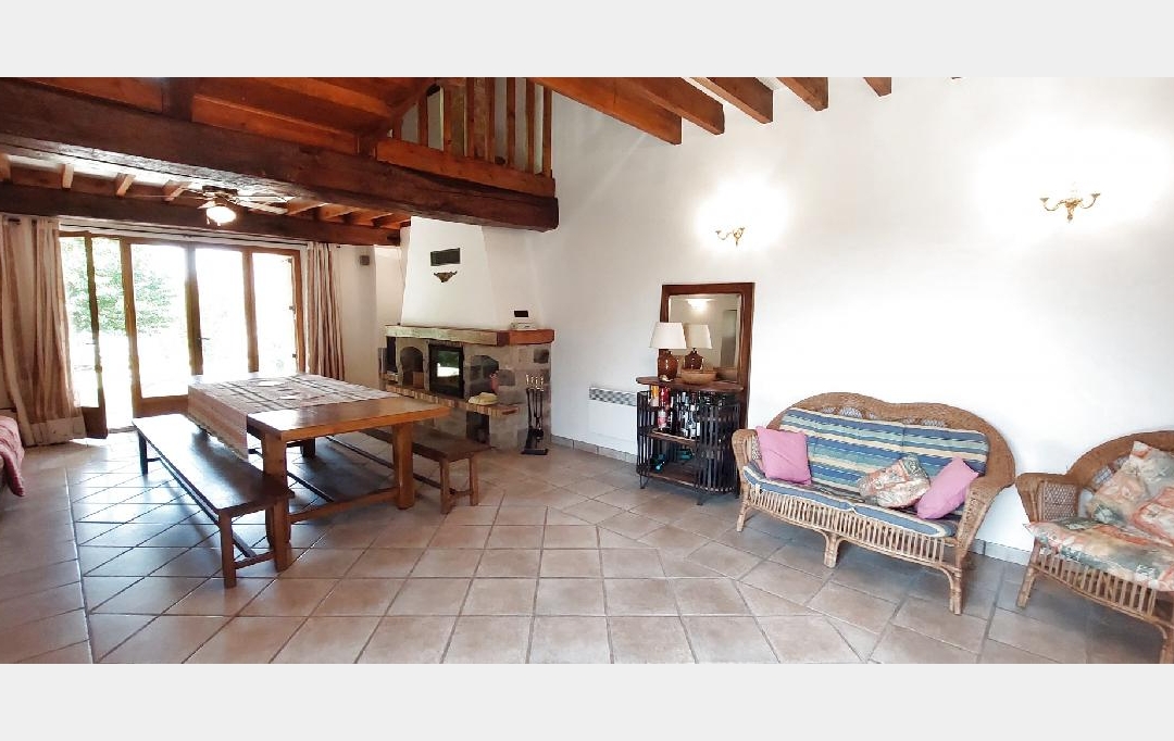 Annonces PROVINS : Maison / Villa | VINNEUF (89140) | 202 m2 | 284 000 € 